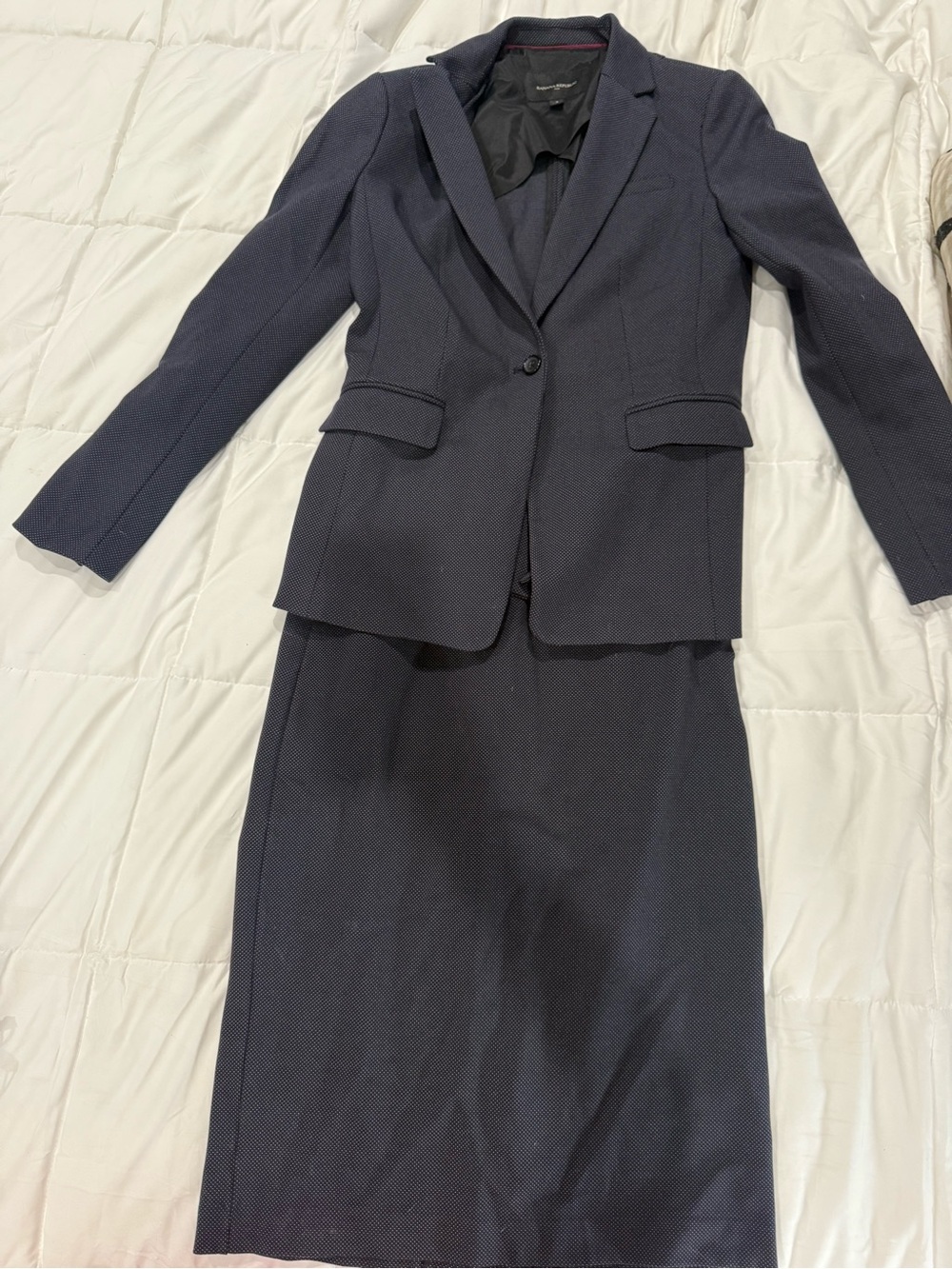 Banana Republic Navy Textured Women's Skirt Suit